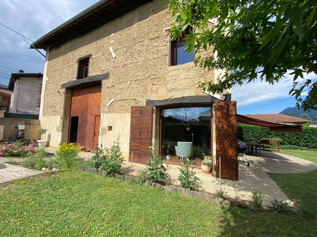 Maison D'Hotes - La Grange Du Janin Saint-Jean-de-Moirans Exterior photo